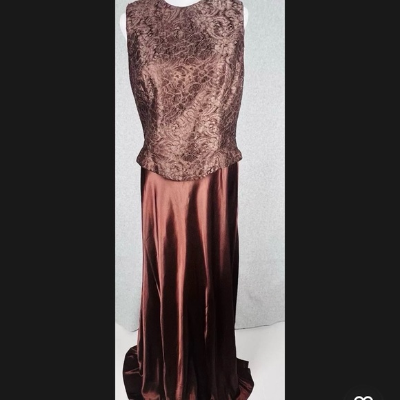 Scott McClintock Elegant Brown Lace and Satin Gown Size 8 - Picture 1 of 8
